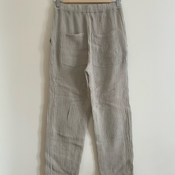 Zara | textured pants - Picture 3 of 3